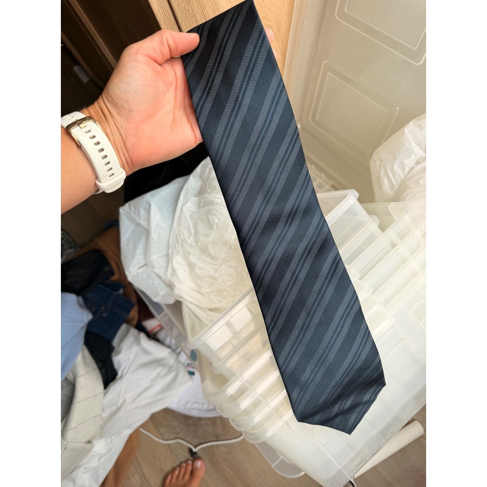 Gucci Black Charcoal Grey Navy Diagonal Stripe 100% Silk Necktie Made in Italy - Picture 8 of 11